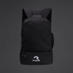 Sportski ruksak Zote 30 l – Crna, na modelu